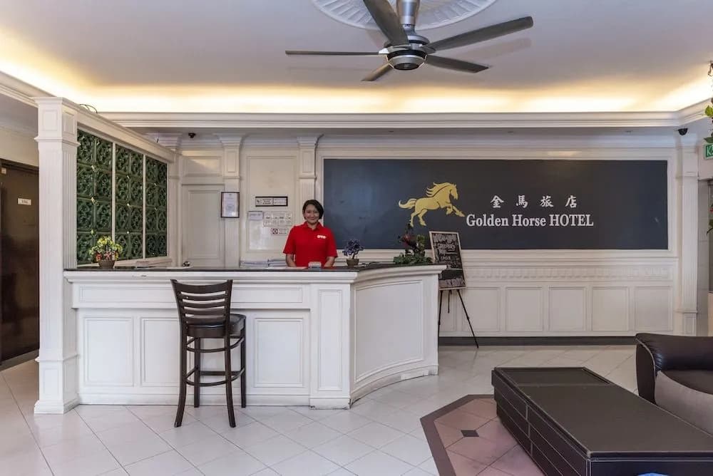 OYO 44027 Golden Horse Hotel - photo 13