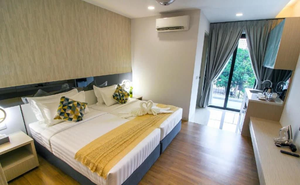 Tropical Villa Service Suite - photo 3