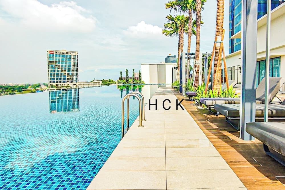 Mall Suite at Sunsuria Forum by HCK - photo 6
