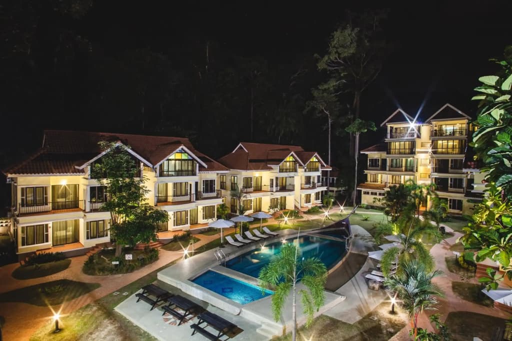 Anjungan Beach Resort - photo 9