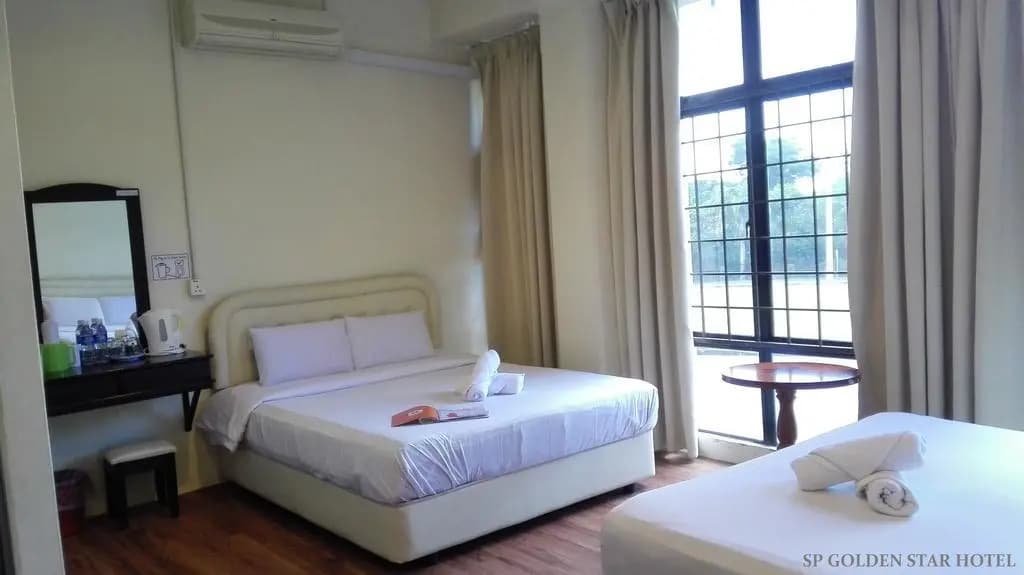 Sp Golden Star Hotel - photo 3