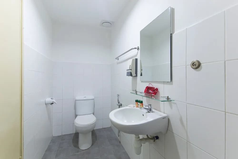 OYO 308 Hotel Sunjoy 9 - photo 8