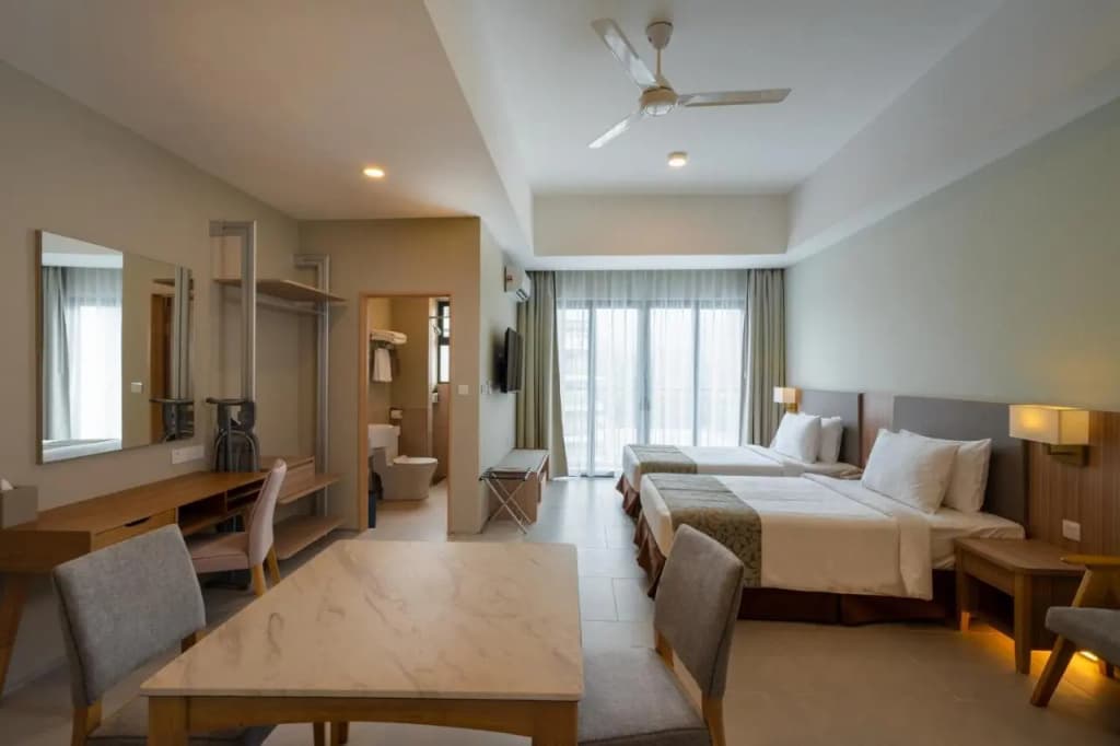 Zenith Suites Cameron - photo 18