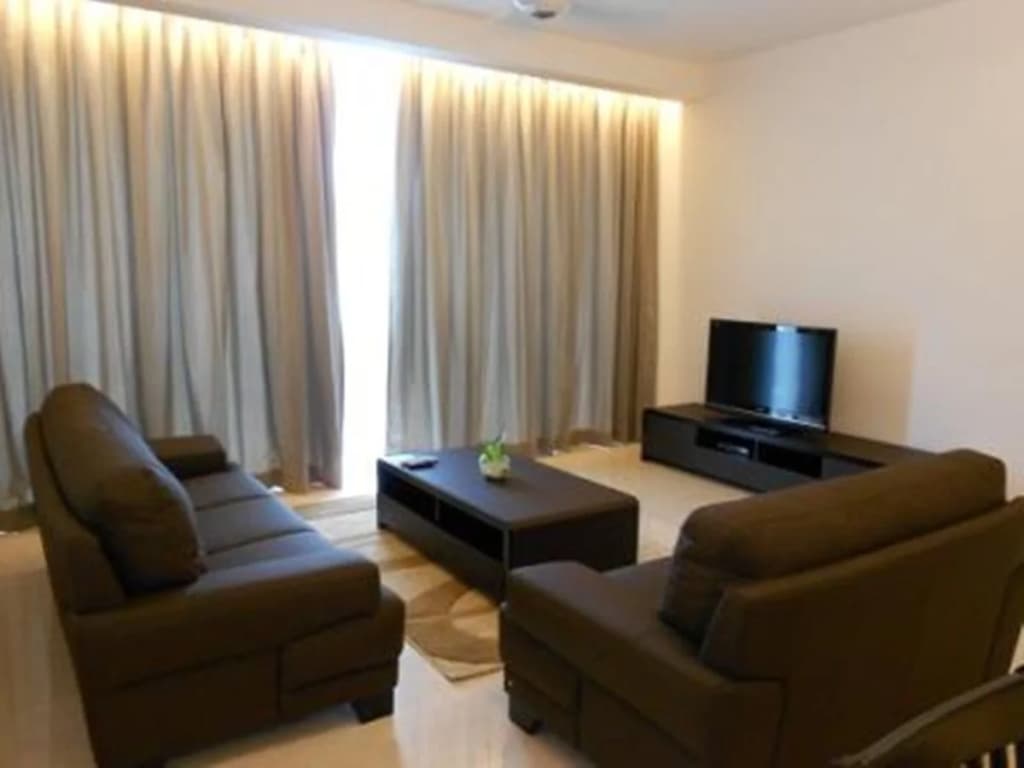 Brunsfield Embassyview Condosuite - photo 2