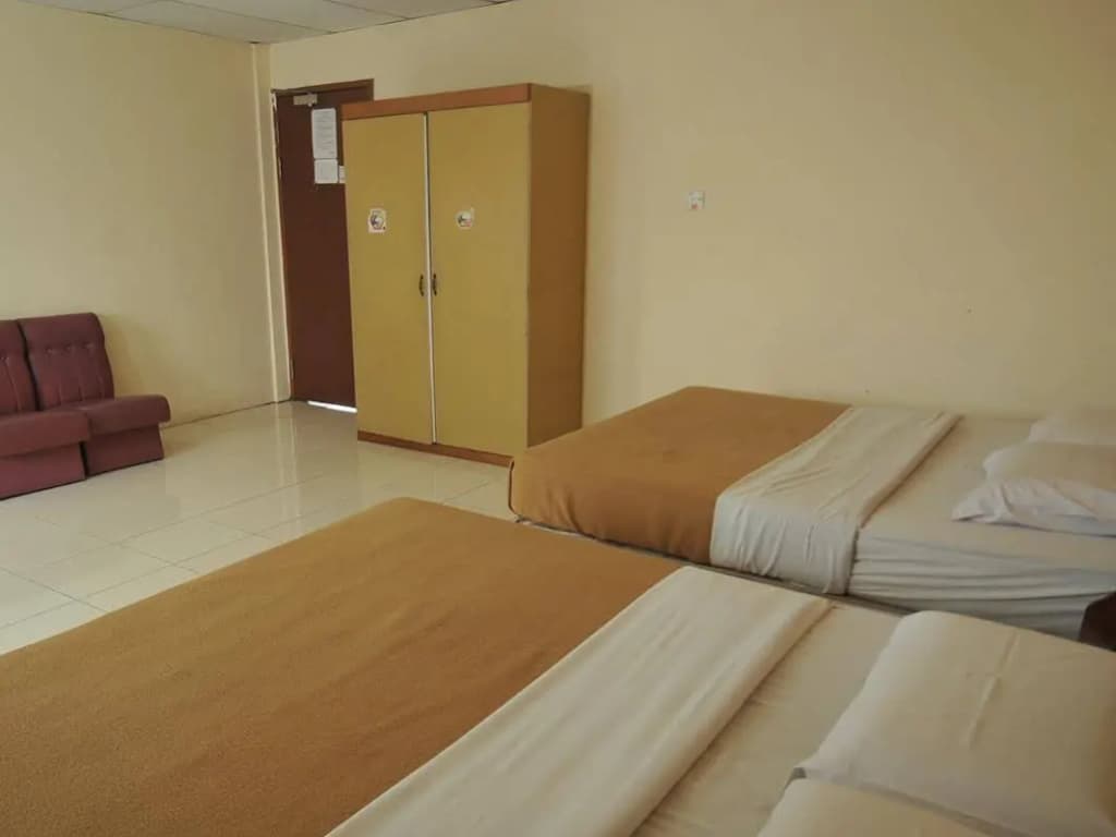 Hotel Longhouse - photo 6
