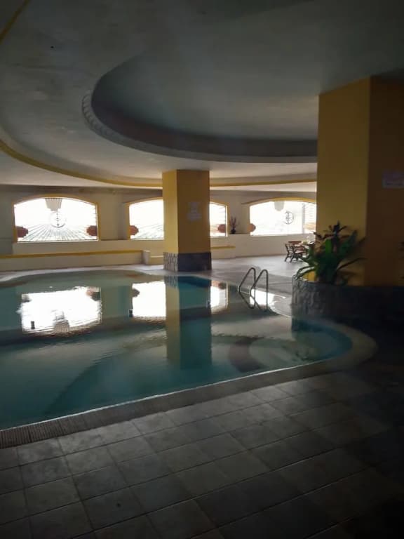 Mutiara Penthouse Hotel - photo 2