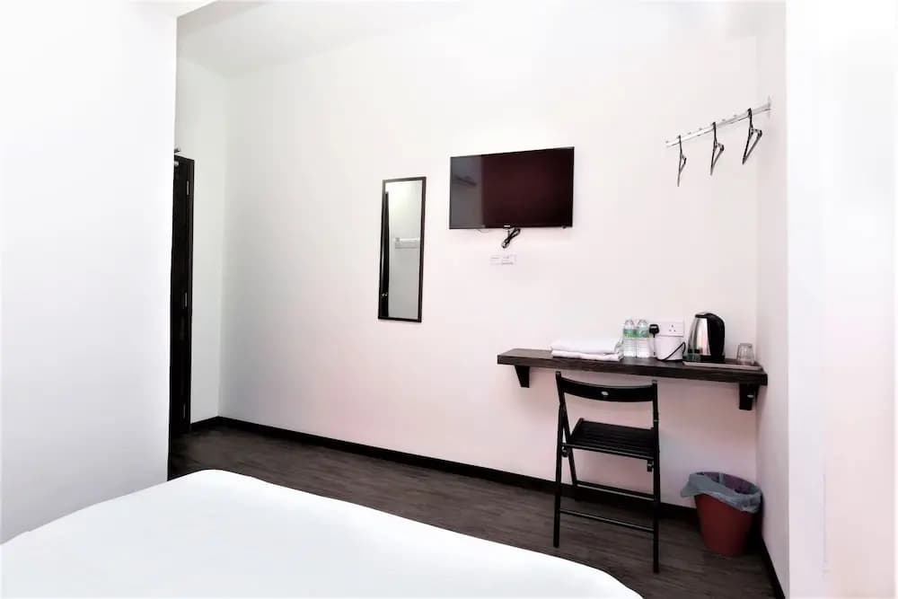 ZEN Rooms Basic Near KTM Sentul - photo 7