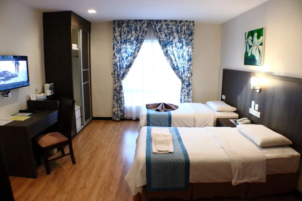 OYO 985 Hotel Nur - photo 5