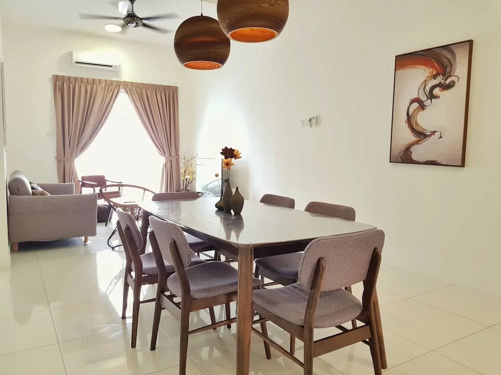Teiw Family Homestay at Skypod Residence Puchong - photo 47