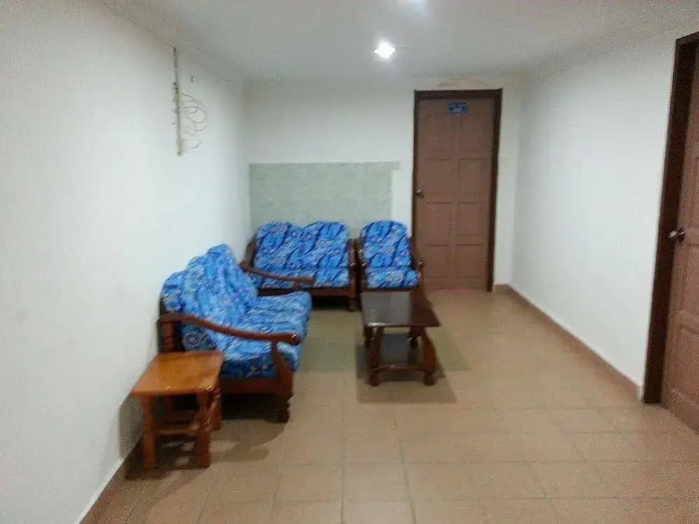 OYO 89850 Mutiara Motel - photo 7