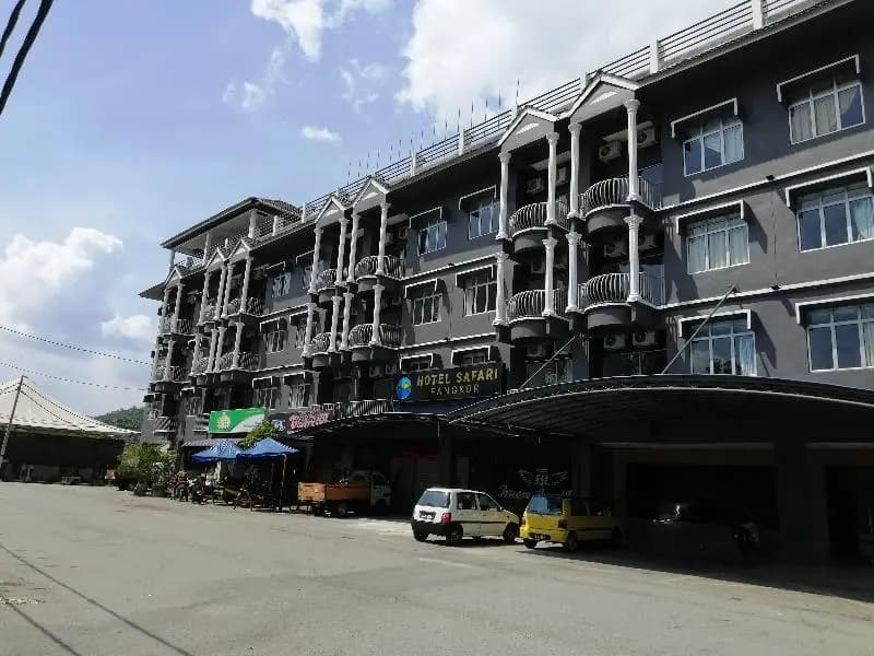 Safari Hotel by OYO Rooms - photo 5
