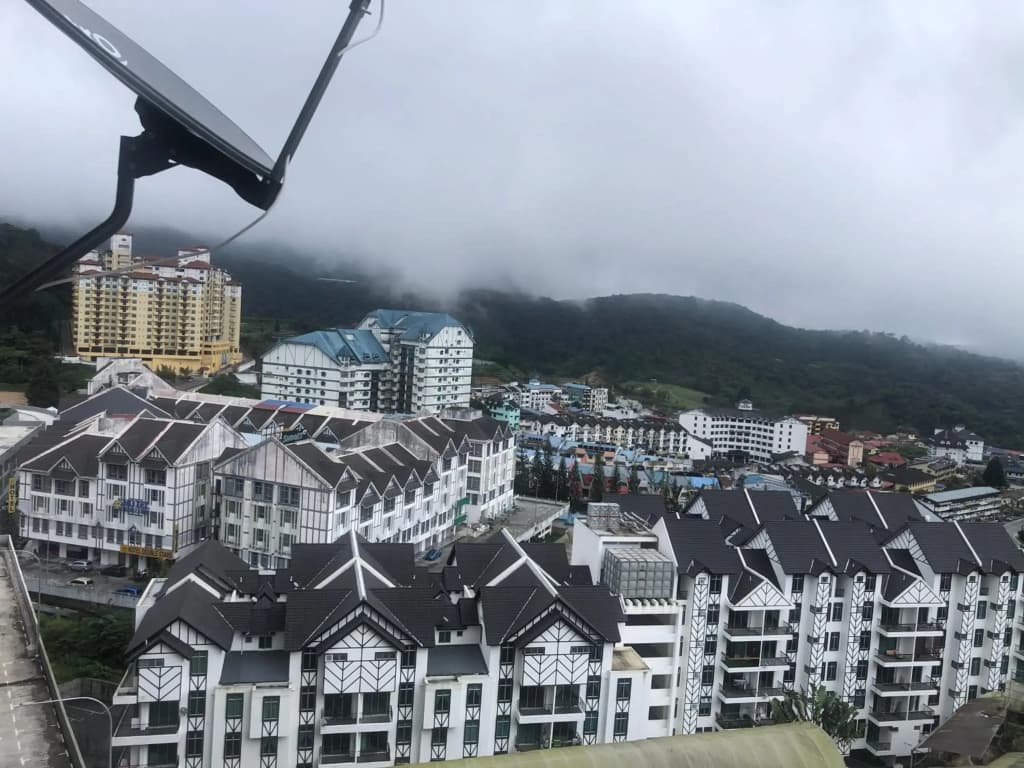 Ramadhina Eagle Eye View Home2stay Emerald Avenue - photo 17