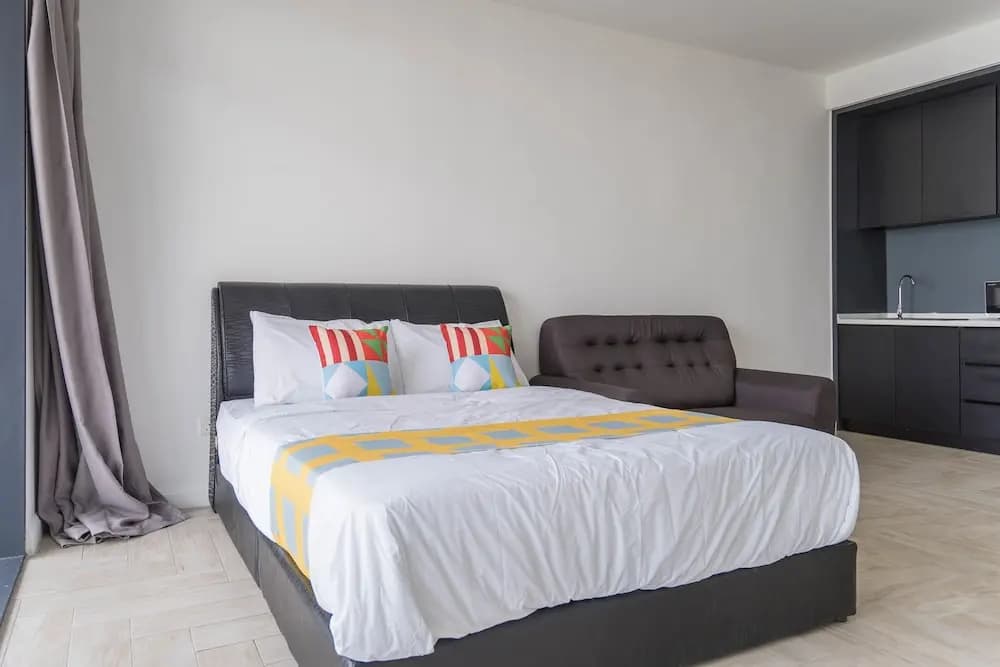 OYO Home 43951 Fair  Studio Empire City Marriot - photo 3
