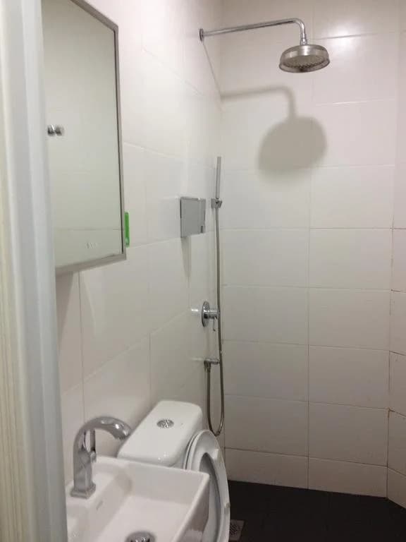 White House Cubical Hotel - photo 9