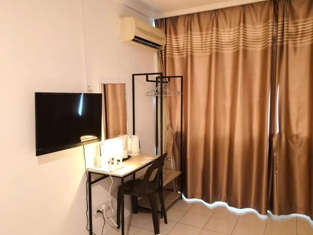 G Star Motel - photo 10