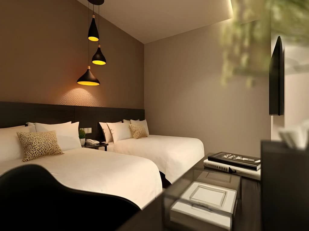 The Square Hotel - photo 23