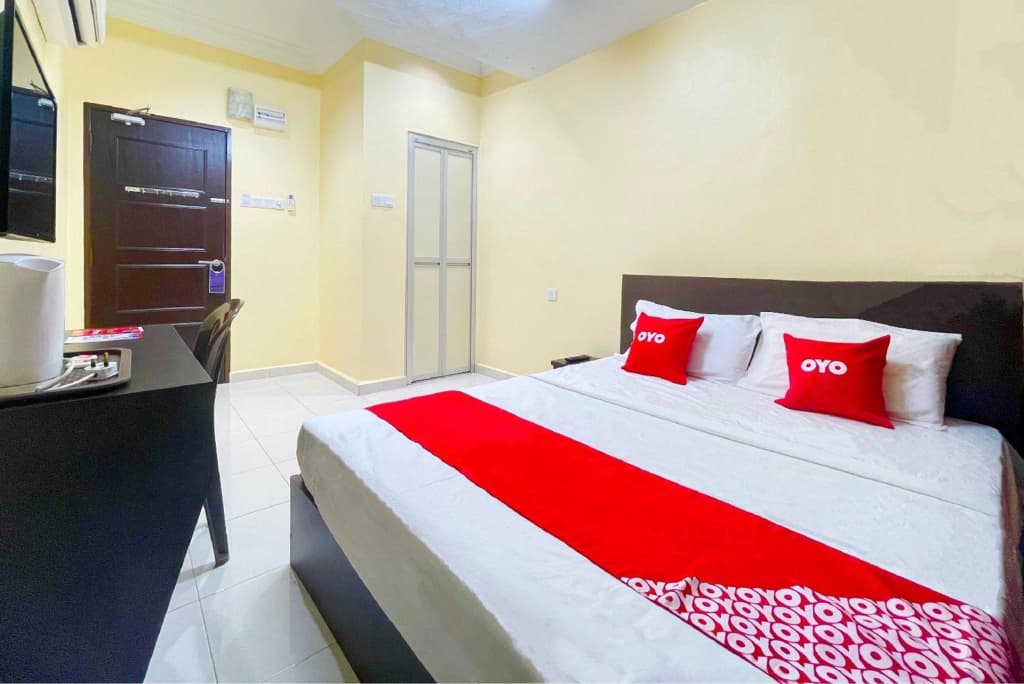 OYO 90369 Safari Hotel Lumut - photo 3