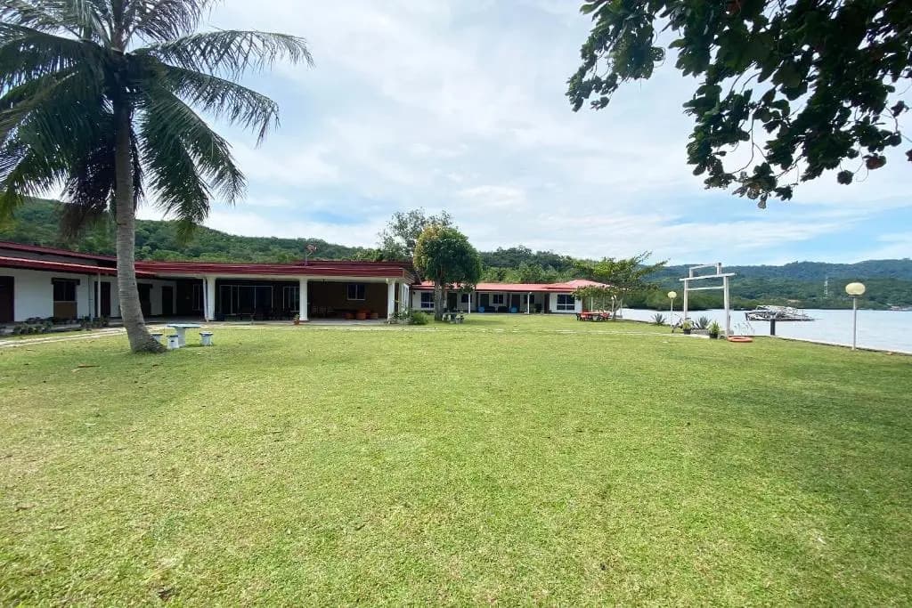 OYO 90317 Ambong Bay Resthouse - photo 9