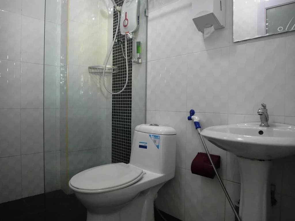 682 Lodge by OYO Rooms - photo 8