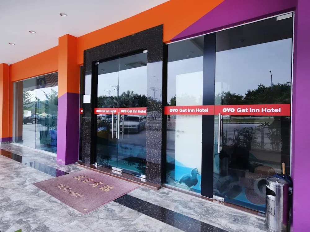 OYO 1043 Get Inn Hotel Sendayan - photo 14