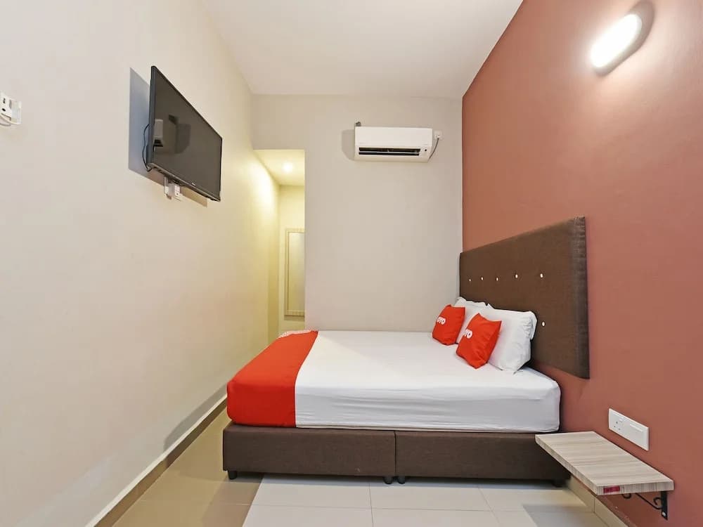 Super OYO Capital O 90556 Hotel Cherita Rooms - photo 6