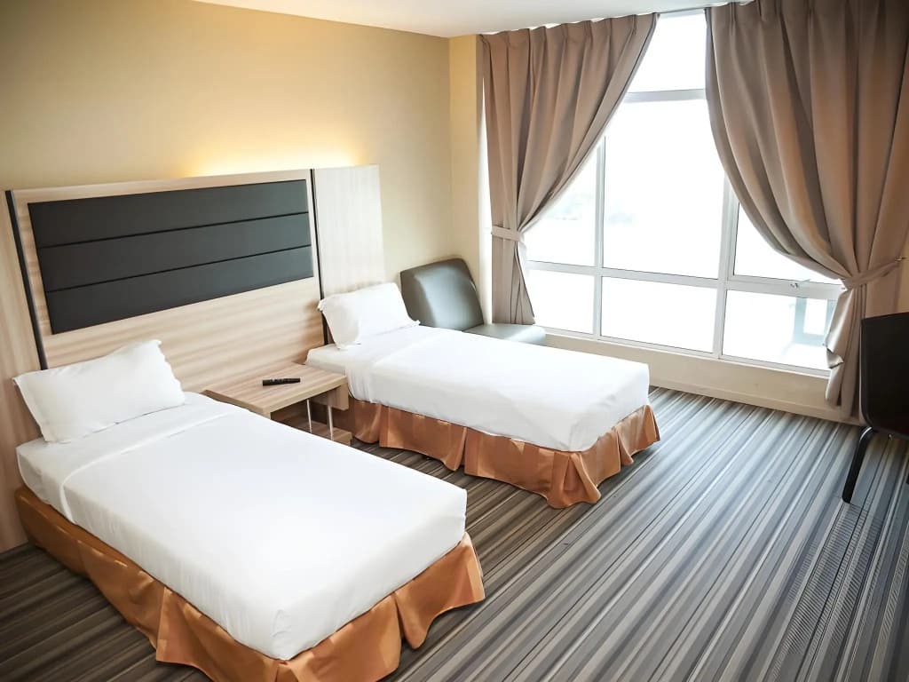 Palette Kota Kinabalu Near by Imago Shopping Mall Formerly Zara's Boutique Hotel - photo 4