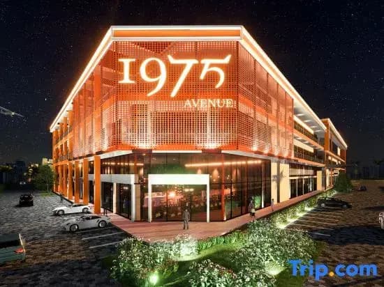 1975 Avenue & Hotel - photo 3