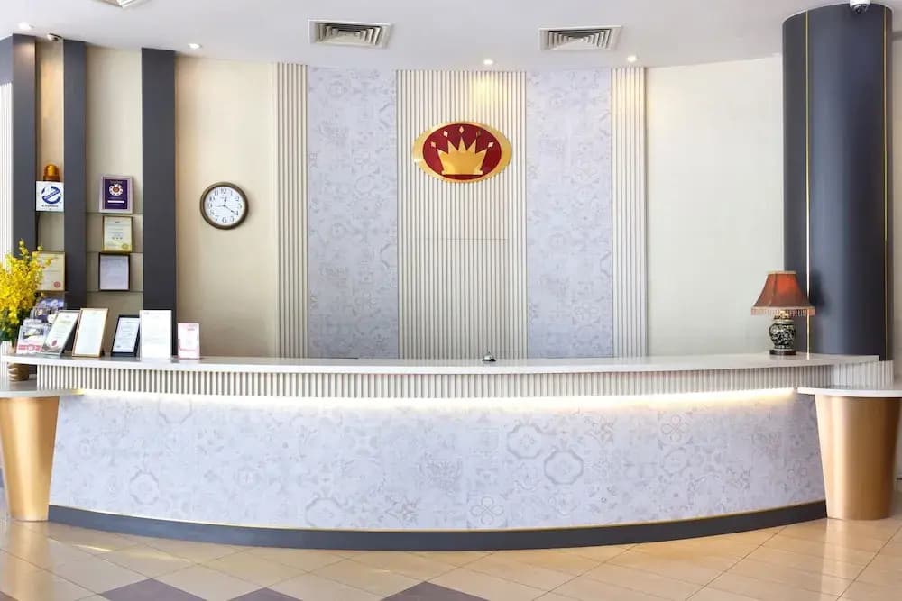 Kings Hotel - photo 24