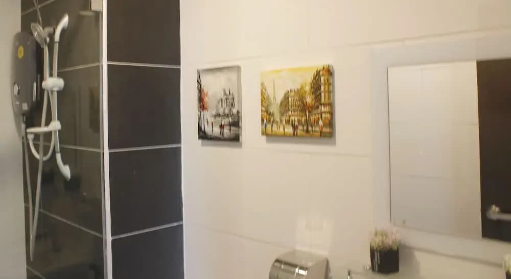H2H Euro House - photo 7
