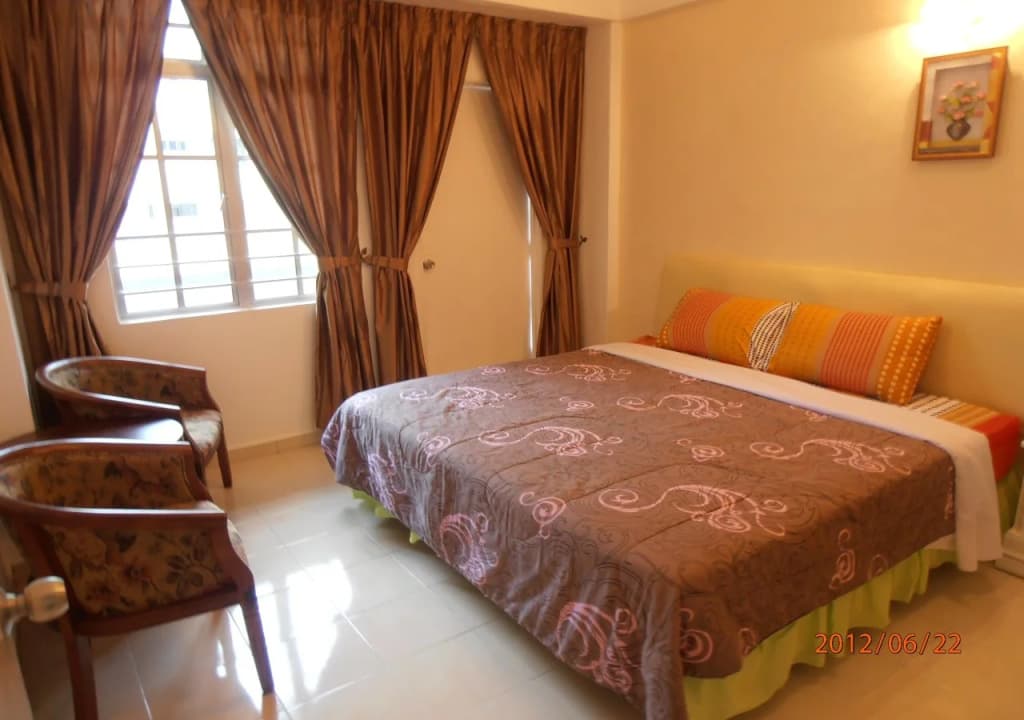My Home Apartment - Crown Imperial Court - photo 2