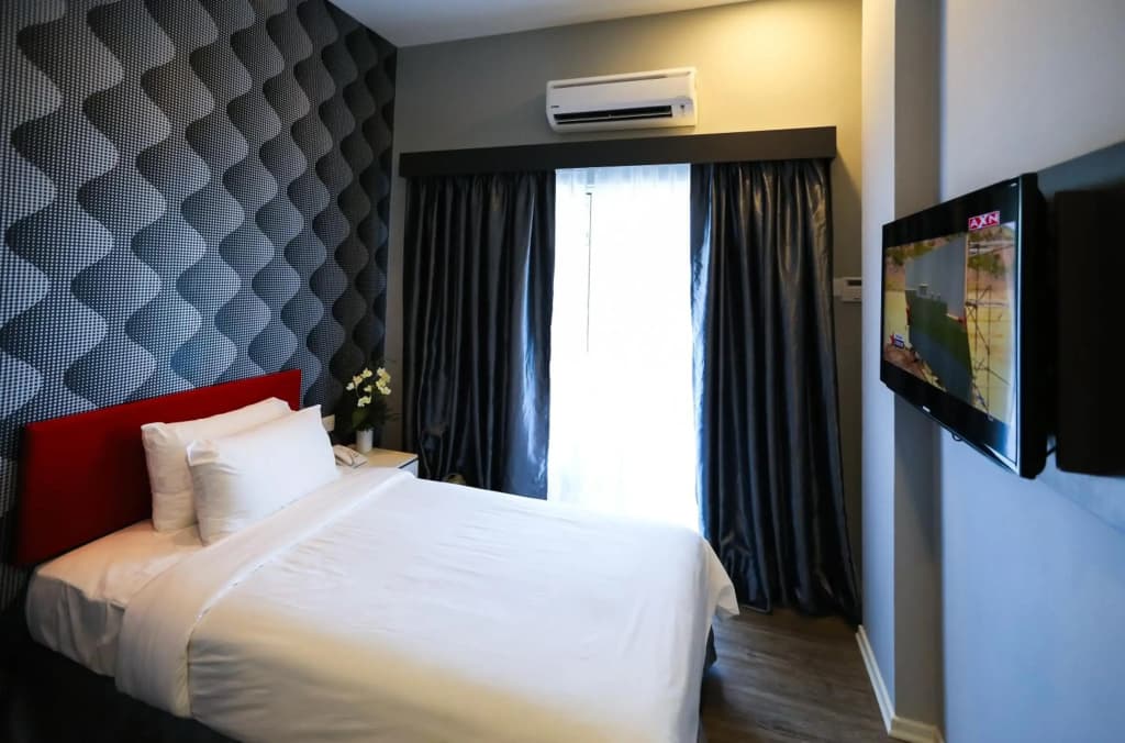 Cenang Plaza Beach Hotel - photo 4