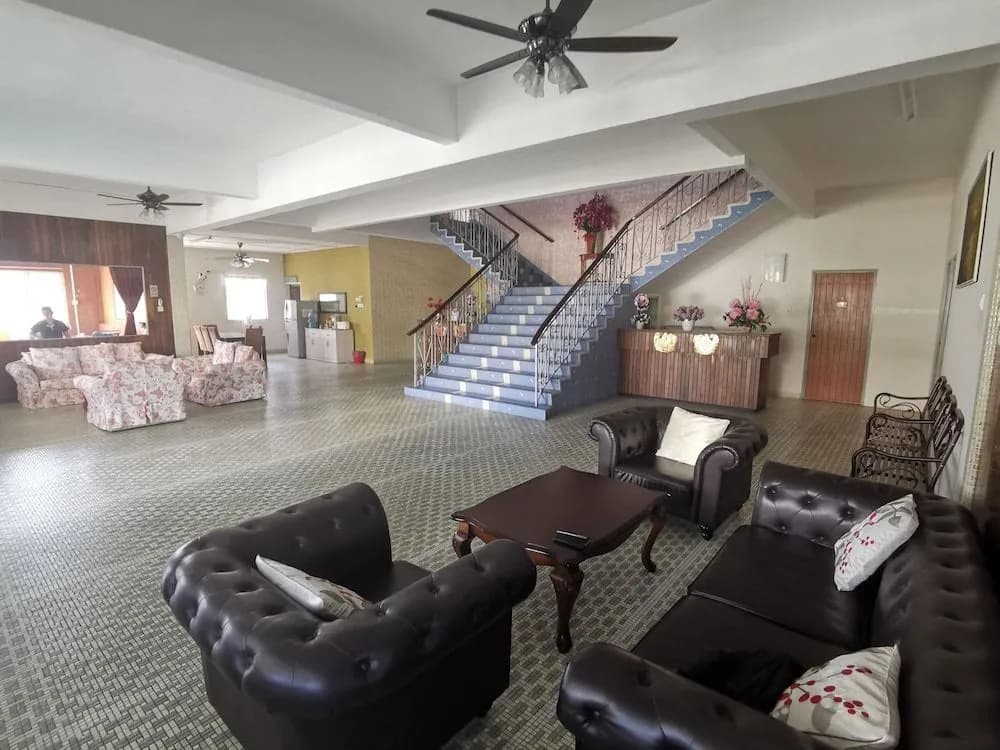 The Big Mansion - photo 2