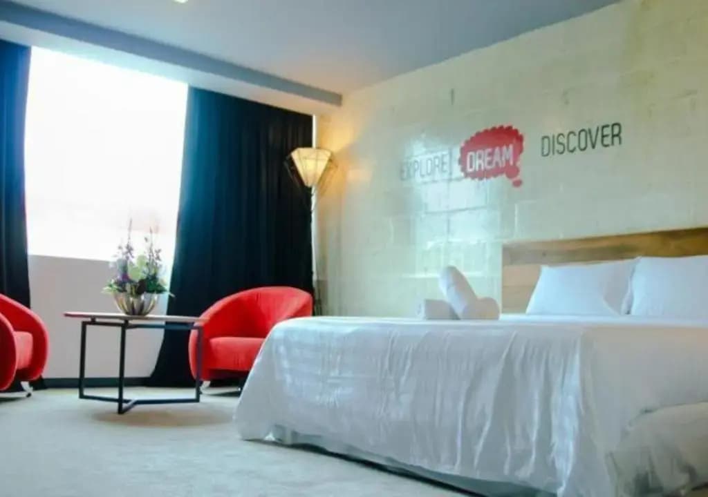Hotel Regal Vista - photo 10