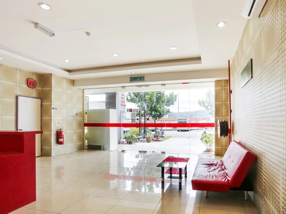 Grove Hotel by OYO Rooms - main photo