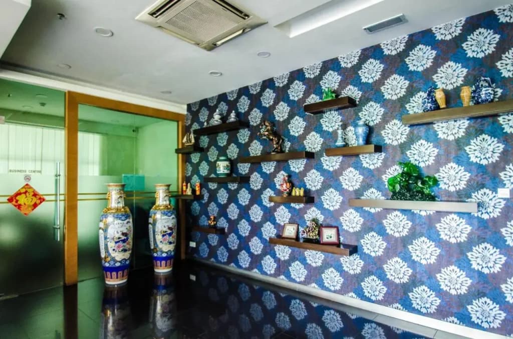 Grand Eastern Hotel - photo 10