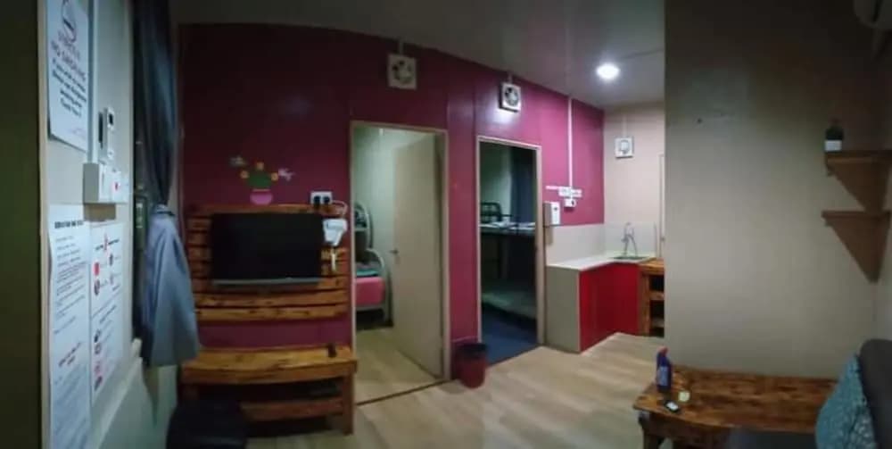 OYO Home 90426 Kepayan Dnd Stay - photo 8