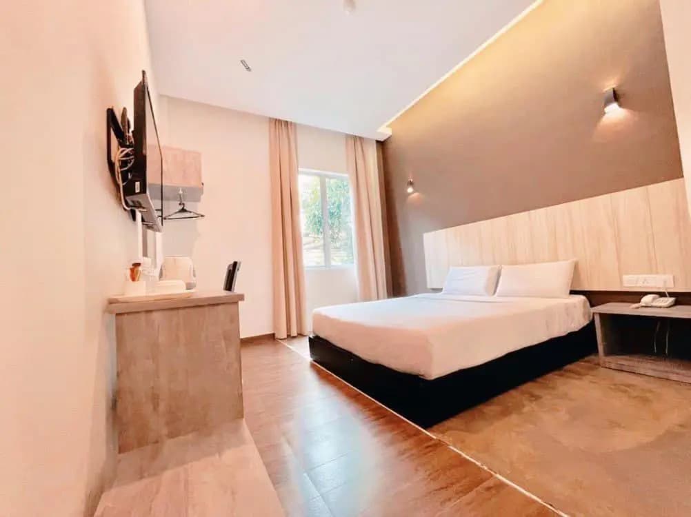 Karang Timur Motel - photo 2