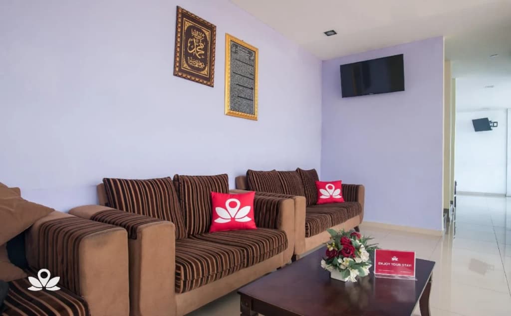 OYO 275 Senyum Inn - photo 4