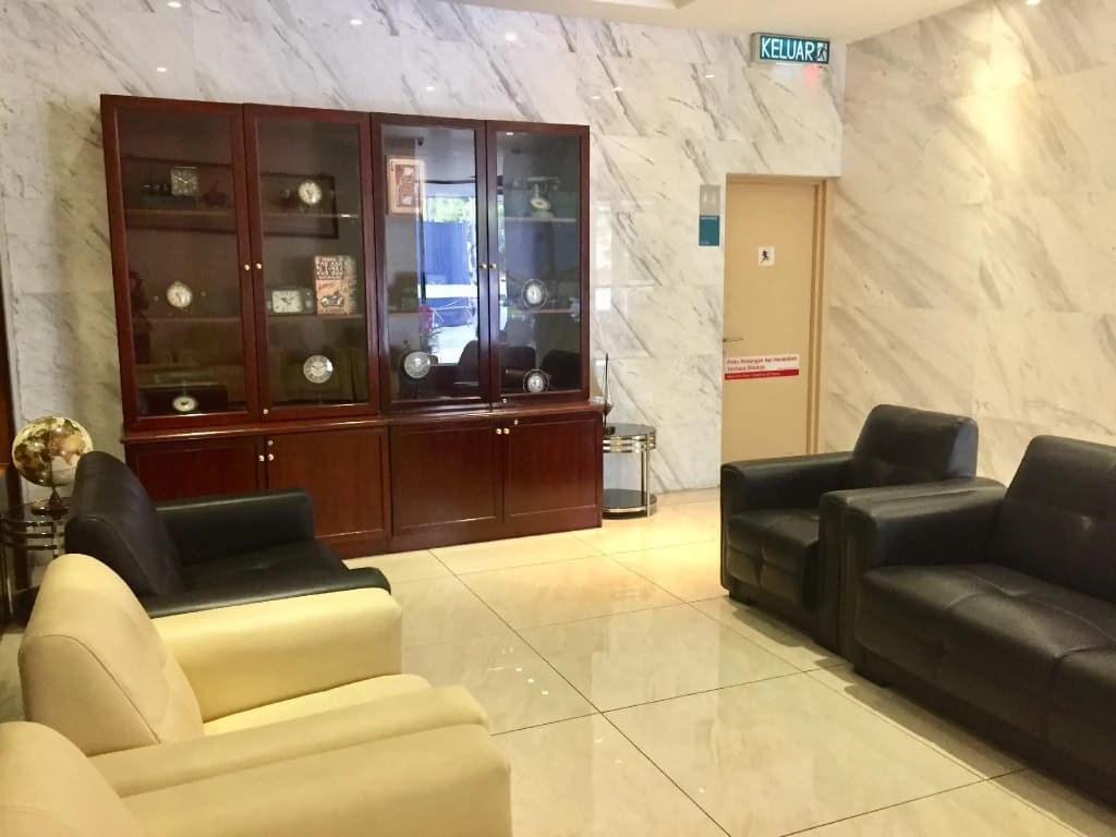 City Comfort Hotel - photo 2