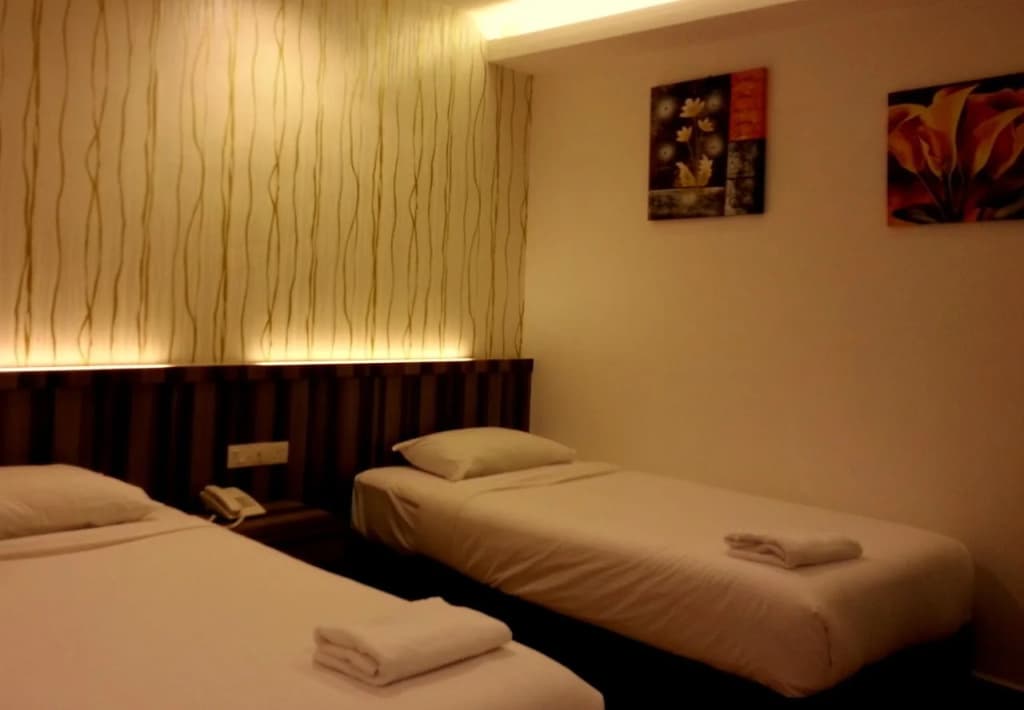 Century Inn Hotel - photo 13