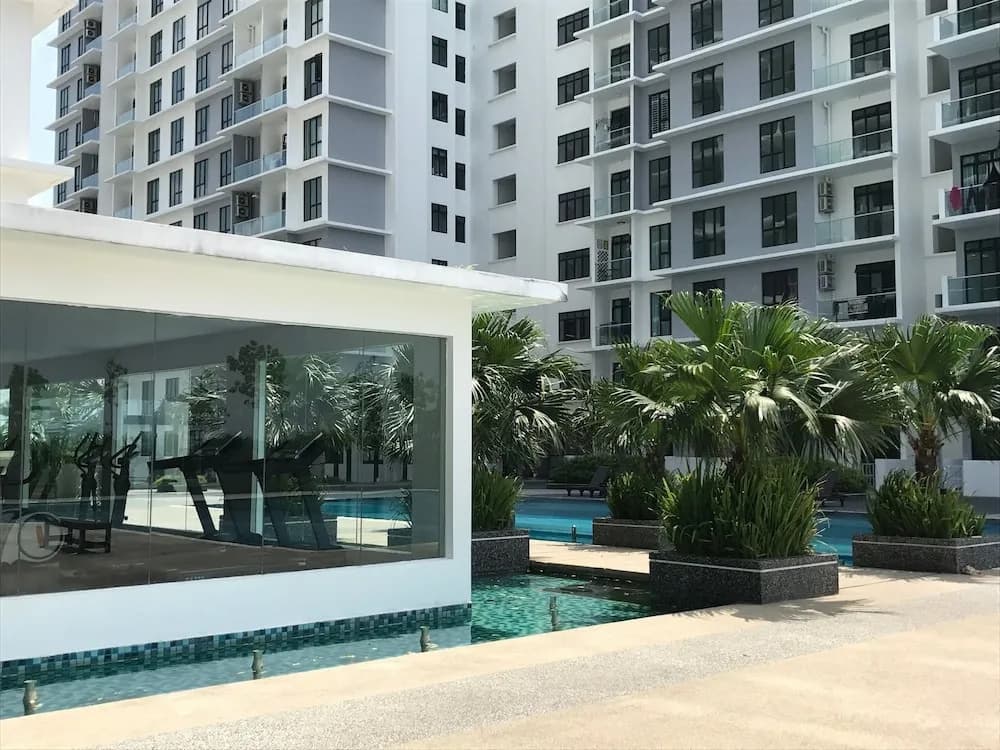 JB Staycation next to Paradigm Mall JB - photo 23
