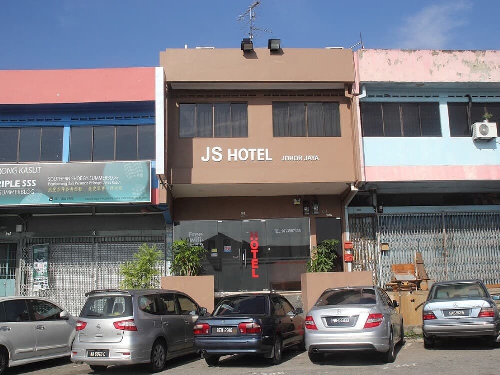 OYO 89985 Js Hotel - photo 1