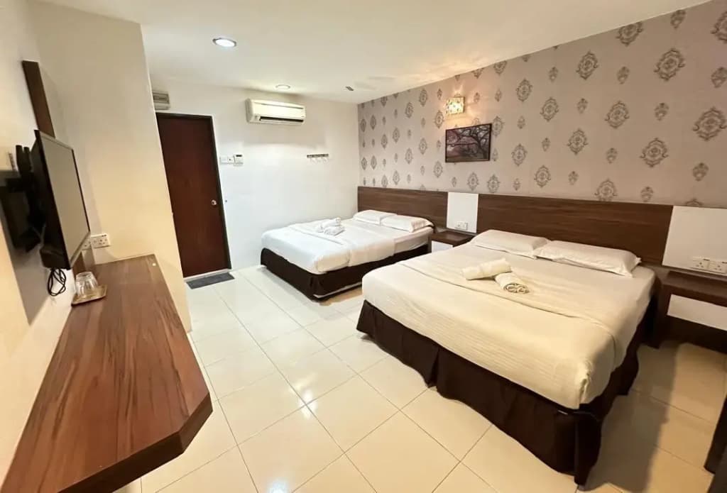Rainbow Hotel - photo 28