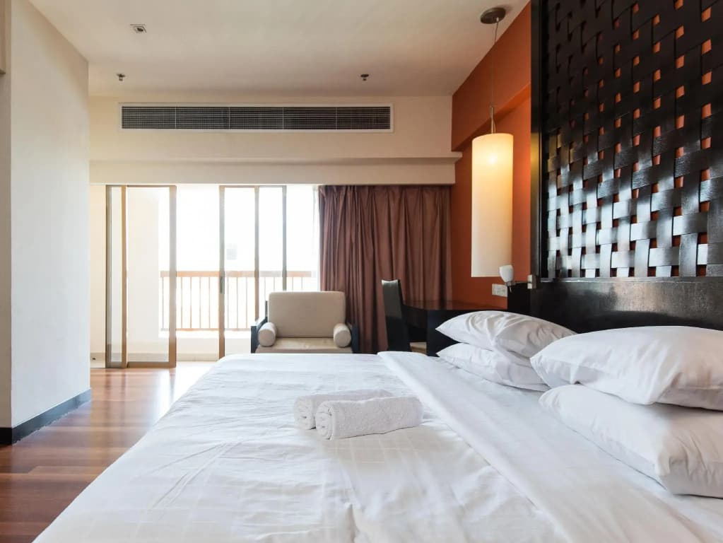 W Studio Resort Suites at Pyramid Tower - photo 3