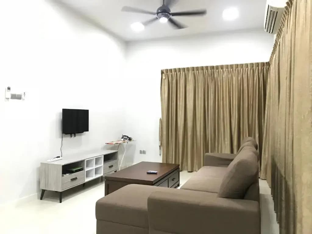 Sunset Seaview Vacation Condos City Centre @ IMAGO Shopping Mall - photo 20
