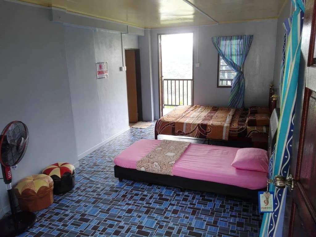 Ren - Hana Kampungstay Kundasang - photo 5