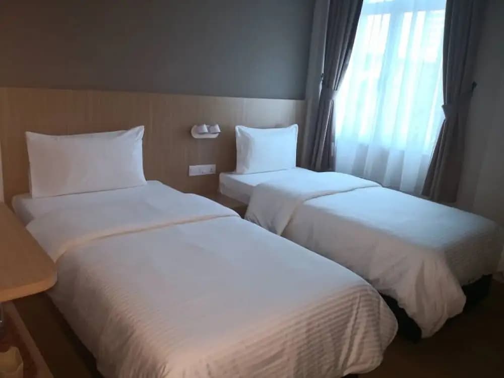 Walk In Hotel - photo 4