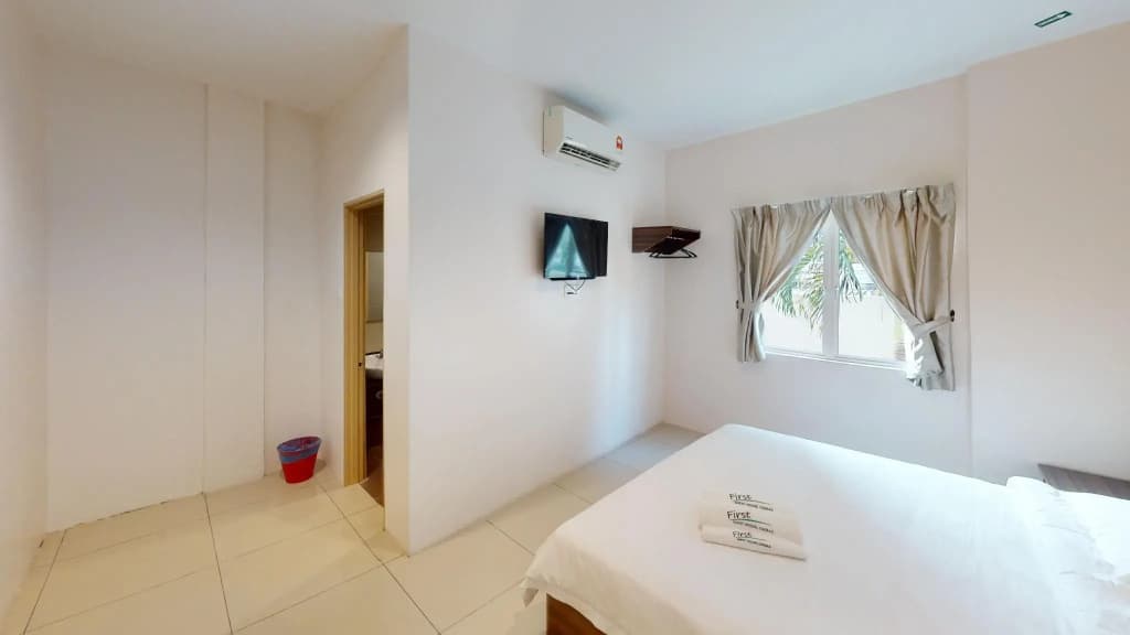 First Guest House Cheras - photo 4