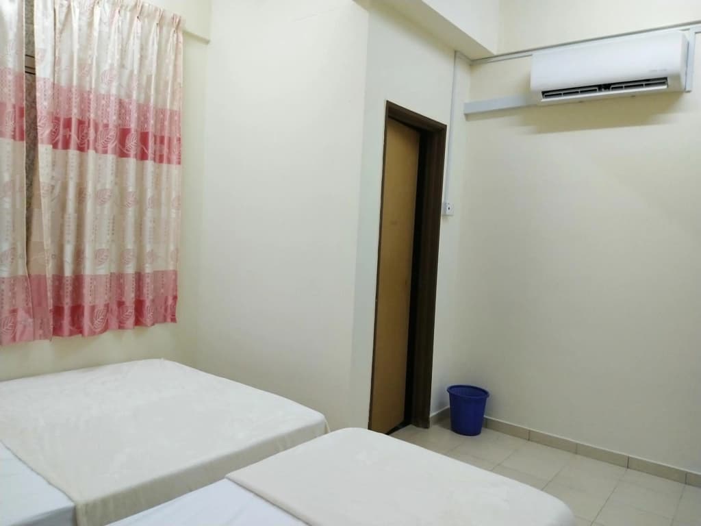 Cozy Homestay KTCC Mall Pantai Batu Burok HSNZ 3BR Pangsapuri Ladang Gemilang 1 by NadiHome - photo 14