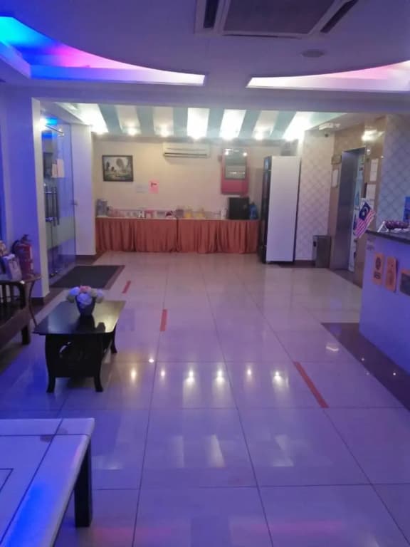 Hotel Sri Sutra PJ 222 - photo 2